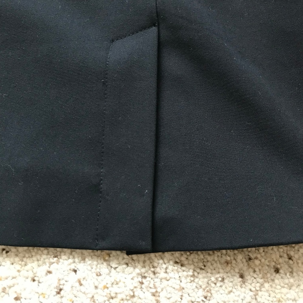 DKNY Black Boyfriend Blazer Small EUC - Picture 8 of 8